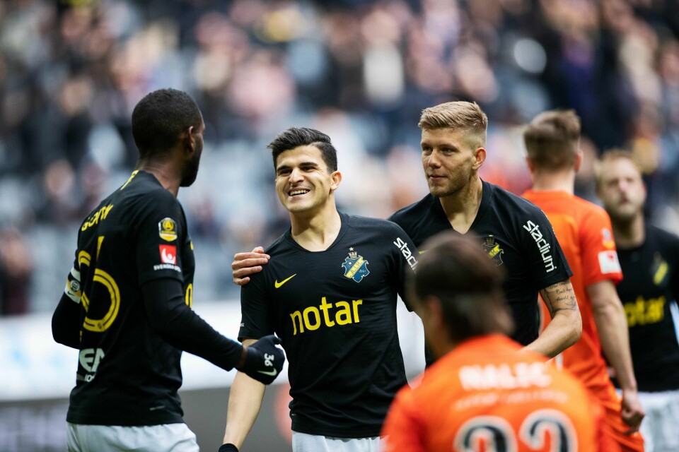 Tarik Elyounoussi har gode dager i AIK.