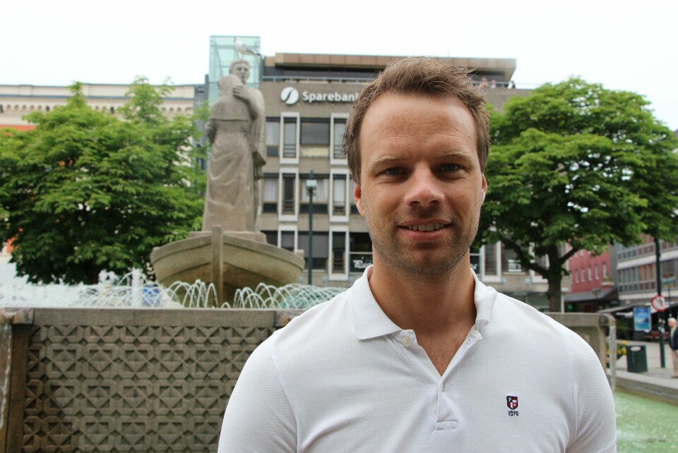 Frps Jon Helgheim tror partiet hans går ut av regjering dersom det ikke får noen gjennomslag hos de andre regjeringspartiene om bompenger. Frps Jon Helgheim tror partiet hans går ut av regjering dersom det ikke får noen gjennomslag hos de andre regjeringspartiene om bompenger.