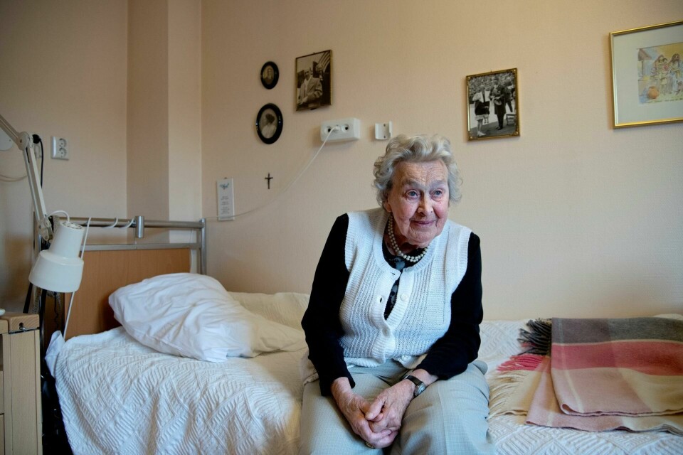 Beboer Elisabeth Fjelstad på rommet sitt. Beboer Elisabeth Fjelstad på rommet sitt.