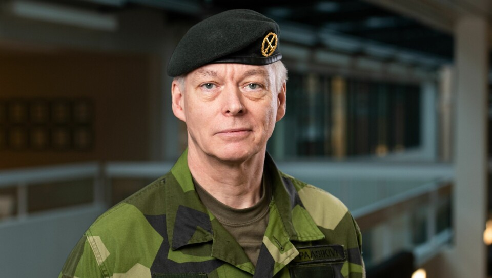 Joakim Paasikivi ved den svenske Försvarshögskolan følger Russlands krig i Ukraina tett. Joakim Paasikivi ved Den svenske försvarshøgskolan.