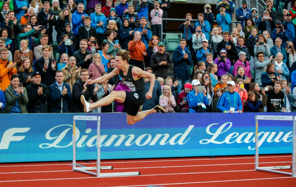 Her leverer Karsten Warholm sitt beste løp noensinne. Bislett, 13. juni 2019. Oslo 20190613.Karsten Warholm på 400 m hekk under Bislett Games 2019.Foto: Vidar Ruud / NTB scanpix