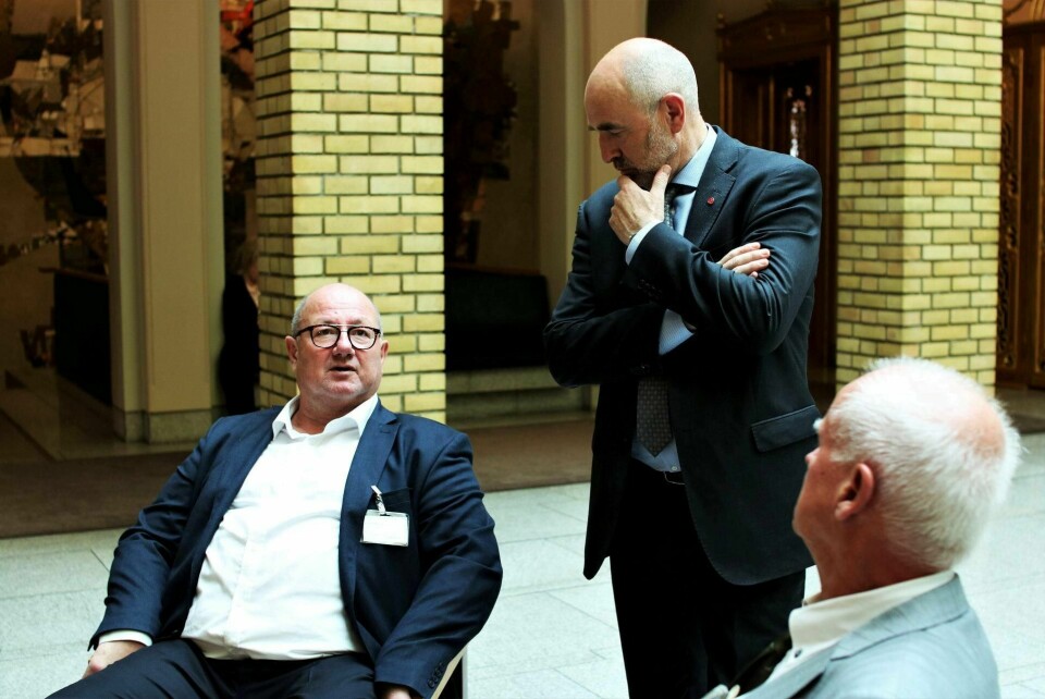 Anders Helliksen er en av de 89 som overlevde Alexander L. Kielland-ulykken i 1980. Han ble rørt og letta da Stortinget onsdag behandlet sin bestilling til Riksrevisjonen om å undersøke saken. Her sammen med leder av kontrollkomiteen, Dag Terje Andersen (Ap).