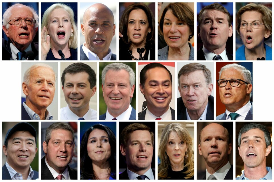 De demokratiske kandidatene: Øverst: Bernie Sanders, Kirsten Gillibrand, Cory Booker, Kamala Harris, Amy Klobuchar, Michael Bennet, Elizabeth Warren. Midten: Joe Biden, Pete Buttigieg, Bill de Blasio, Julian Castro, John Hickenlooper, Jay Inslee. Nederst: Andrew Yang, Tim Ryan, Tulsi Gabbard, Eric Swalwell, Marianne Williamson, John Delaney, Beto O'Rourke.