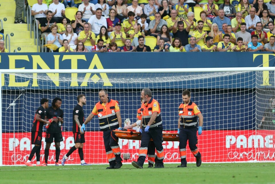 Marc-Andre ter Stegen risikerer lang tid på sidelinjen etter skaden han pådro seg mot Villarreal søndag. Marc-Andre ter Stegen risikerer å miste flere måneder med fotball etter skaden han pådro seg mot Villarreal søndag. (AP Photo/Alberto Saiz)