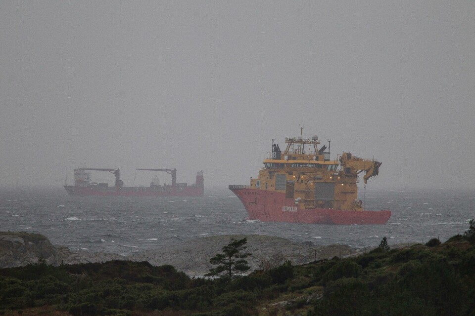 Edda Fauna er en av båtene der Safe-medlemmer var tatt ut i streik fra onsdag morgen hvis det ikke ble oppnådd enighet i meklingen. Klokken 2.45 var partene enige, og arbeidsdagen kan dermed starte som normalt. Arkivfoto. Edda Fauna er en av båtene som kan rammes av en eventuell streik onsdag. Her deltar i båten i en redningsaksjon i Rogaland i 2018. Foto: Carina Johansen / NTB