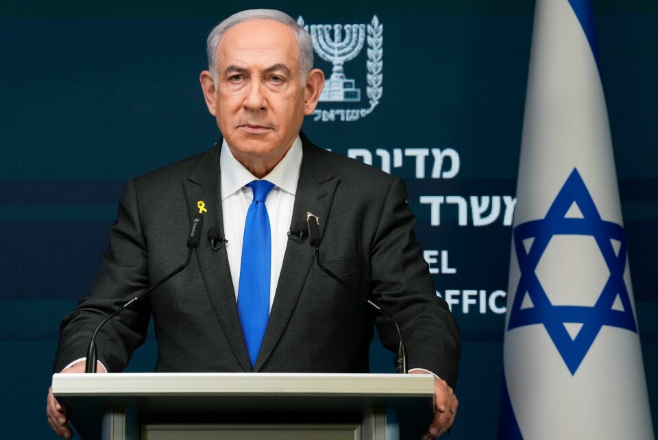 Israel har ingen planer om å stanse angrepene mot Hizbollah og inngå en våpenhvile, sier statsminister Benjamin Netanyahu. Benjamin Netanyahu er tydelig på at israelere skal få vende hjem til sine boliger i nord. Foto: Ohad Zwigenberg / AP / NTB