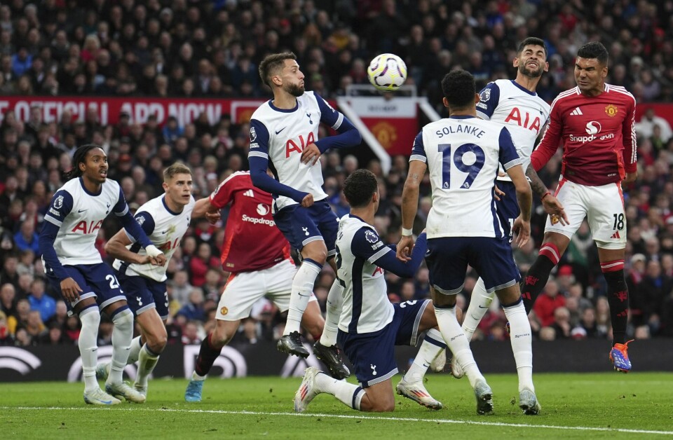Det skal ha blitt ropt støtende ting under søndagens storkamp i Premier League. Det skal ha blitt ropt støtende ting under søndagens storkamp i Premier League. Foto: Martin Rickett/PA via AP / NTB