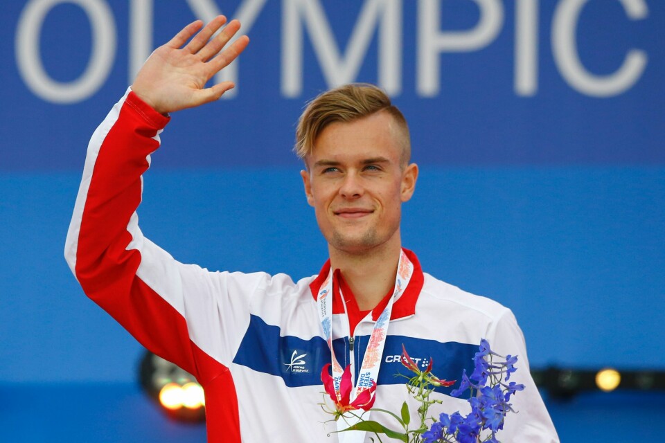 Filip Ingebrigtsen satte en solid ny personlig rekord under 1500 meteren i Monaco fredag. Her fra forrige helgs EM, da han vant gull på distansen. Foto: Matthias Schrader / AP.