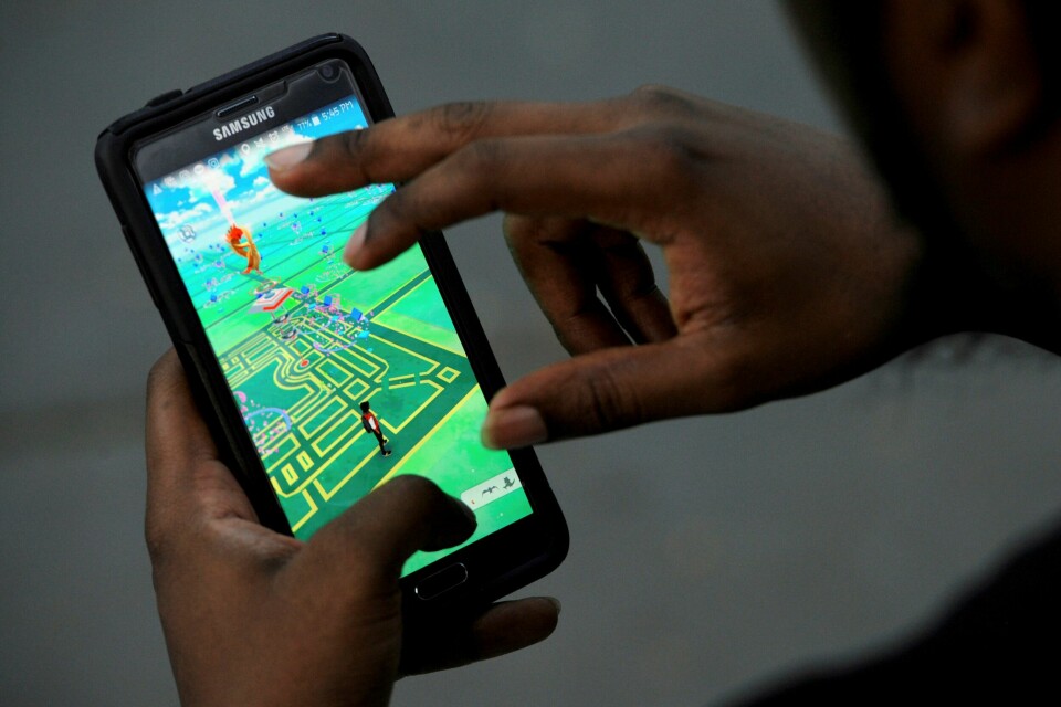 Digitalisering er mye mer enn bare spill som Pokemon. Den digitale utviklingen byr på store muligheter for Stavangers utvikling, mener Venstre-politikerne Jan Erik Søndeland og Anette Frøyland. Foto: NTB scanpix
