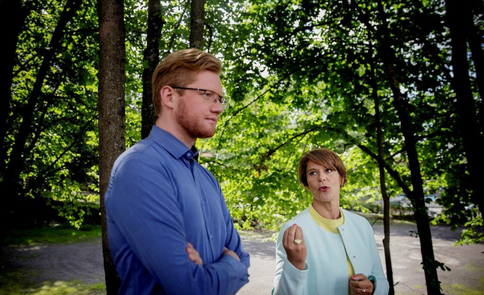 Tone Tellevik Dahl (Ap) og Velferdstingets leder Aleksander Gjøsæter vil innlosjere oslostudentene. Men problemet er ikke pengene, ifølge SiO, som bygger boligene.