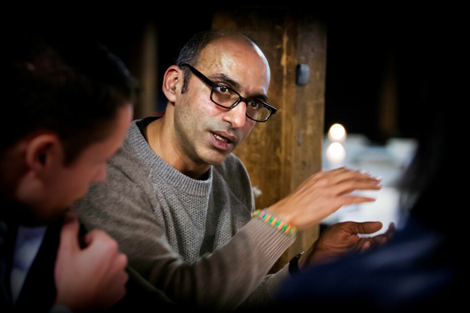 Shahzad Rana, sandnesgauk og teknologidirektør i Microsoft Norge, mener samspillet mellom det offentlige, næringslivet og innbyggerne er avgjørende for å lykkes i det smartkappløpet. Foto: Roy Storvik