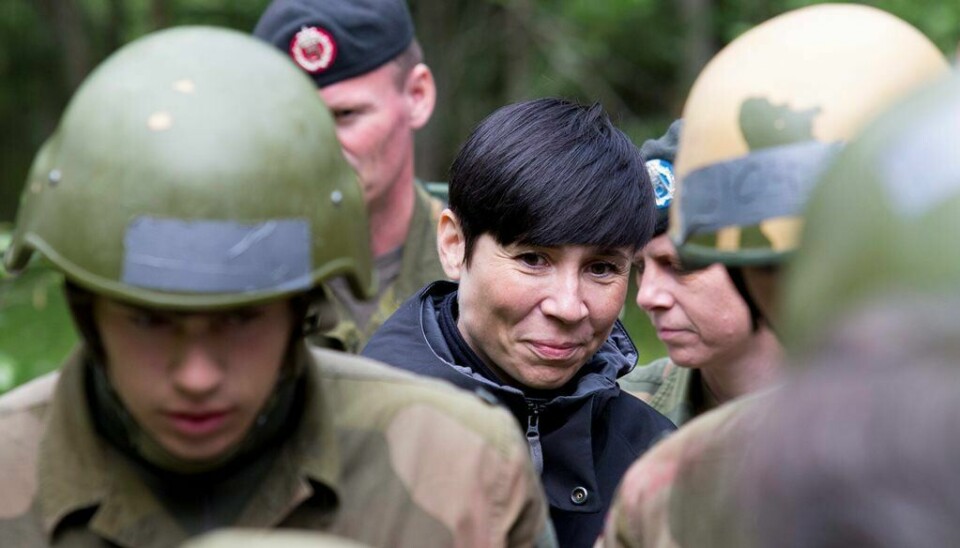 Klassekampen skrev i går hvordan Ine Eriksen Søreide advarte regjeringen om å gi mindre enn 206 milliarder kroner til langtidsplanen for Forsvaret. Hun mente konsekvensene kunne føre til et mindre selvstendig Norge. Regjeringen satte av 41 milliarder kroner mindre enn det ministeren ba om.
