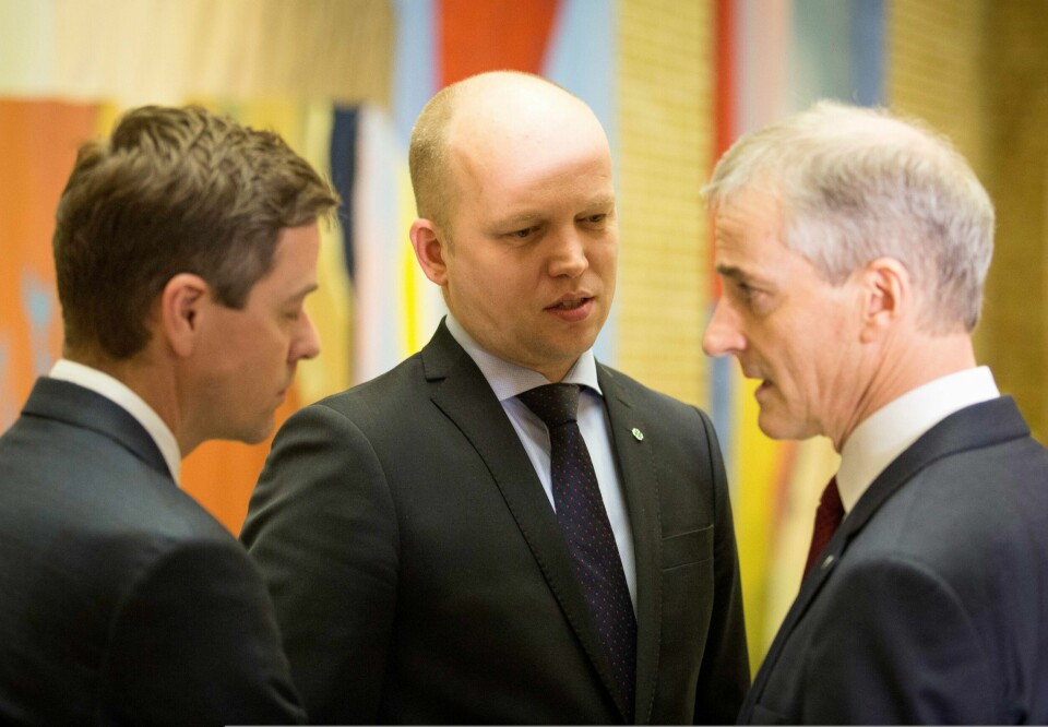 Vil disse tre partilederne gå sammen om ny regjering etter valget neste år? KrF-leder Knut Arild Hareide (t.v.) har ikke valgt side, mens Sp-leder Trygve Slagsvold Vedum (midten) velger Arbeiderpartiet og Jonas Gahr Støre (t.h.).
