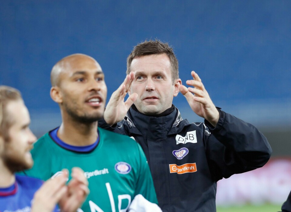 Ronny deila og keeper Adam Larsen Kwarasey skal gjennom elleve treningskamper før seriestart.