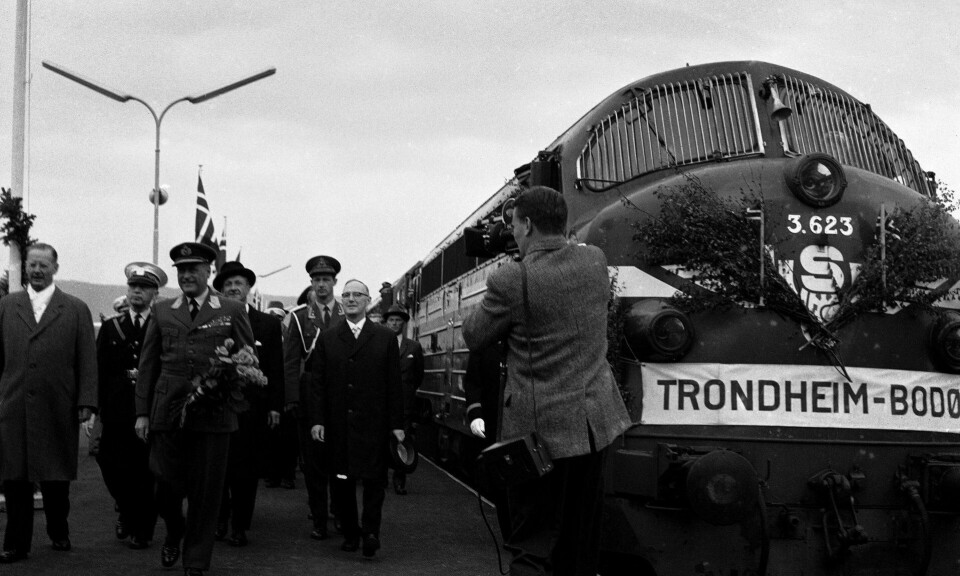 I 1962 var det offisiell åpning av Nordlandsbanen til Bodø. Kong Olav var først av toget der. I mai neste år kan jernbaneentusiaster i nord igjen få noe mer enn barnetog å glede seg over. Da blir det klart hvor dyr – og lønnsom – en av mange svært etterlengtet Nord-Norgebane kan bli.