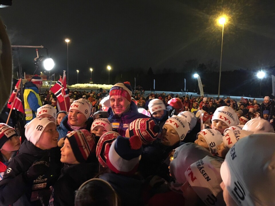 Populært midtpunkt i Lyns skifest tirsdag kveld: Sien Hegstad Krüger. Populært midtpunkt i Lyns skifest tirsdag kveld: Sien Hegstad Krüger.