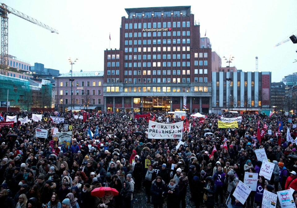FOLKSOMT: Oppslutningen om 8. mars-feiringen i fjor var upåklagelig, i år vil kanskje metoo-kampanjen virke inn. FOTO: BERIT ROALD/NTB SCANPIX