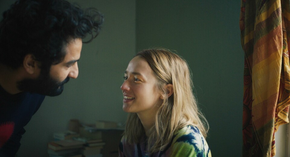 Filmfestivalen i Tromsø går heldigital. Her Nader Khademi og Kristine Kujath Thorp i åpningsfilmen «Ninjababy». Filmfestivalen i Tromsø går heldigital. Her Nader Khademi og Kristine Kujath Thorp i åpningsfilmen «Ninjababy».
