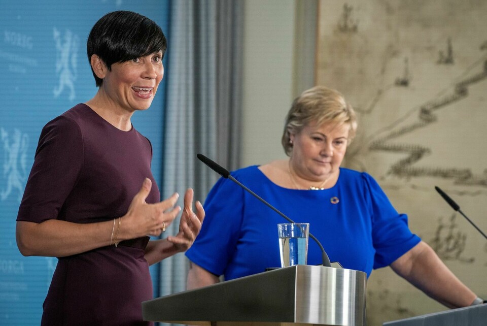 Statsminister Erna Solberg og utenriksminister Ine Eriksen Søreide holder pressekonferanse på statsministerens kontor om at Norge er valgt inn som medlem av FNs sikkerhetsråd for perioden. Foto: Heiko Junge/NTB Oslo 20200618.
Statsminister Erna Solberg og utenriksminister Ine Eriksen Søreide holder pressekonferanse på statsministerens kontor om at Norge er valgt inn som medlem av FNs sikkerhetsråd for perioden 2021–2022.
Foto: Heiko Junge / NTB