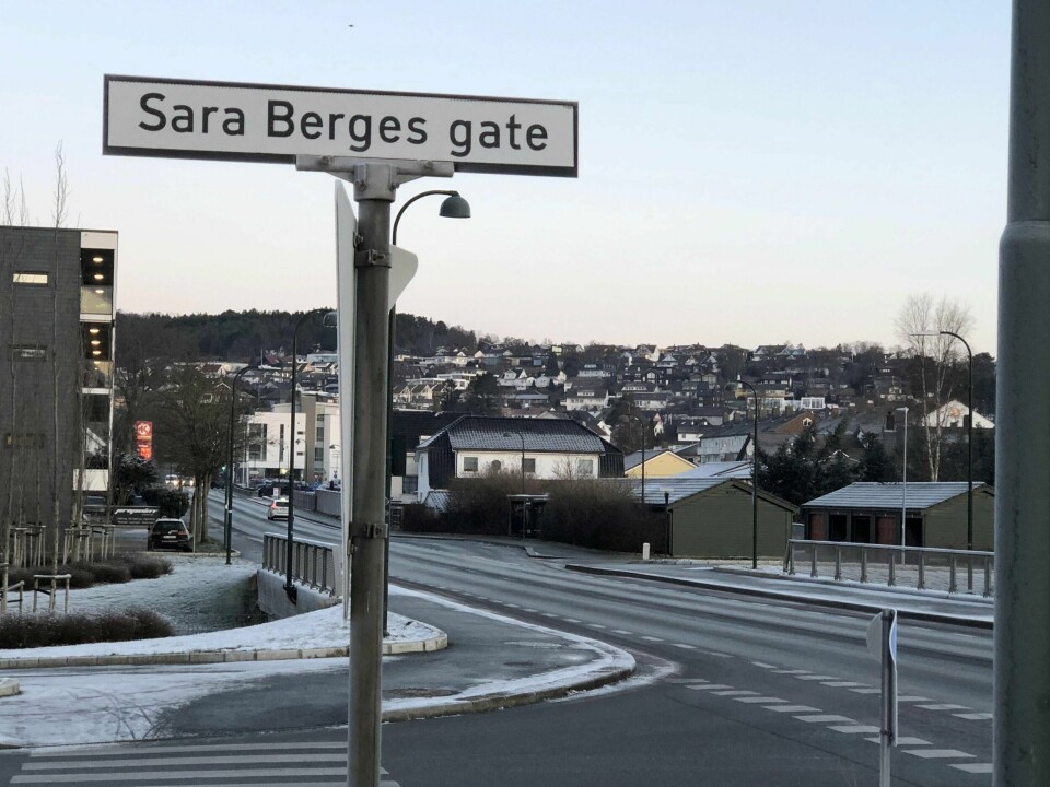 Æres den som æres bør