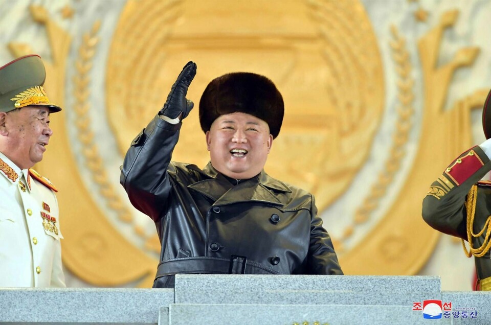 Kim Jong-un overtok som diktator i Nord-Korea i 2011 etter at faren, Kim Jong-il, døde. Her er Kim Jong-un under en militærparade i januar.