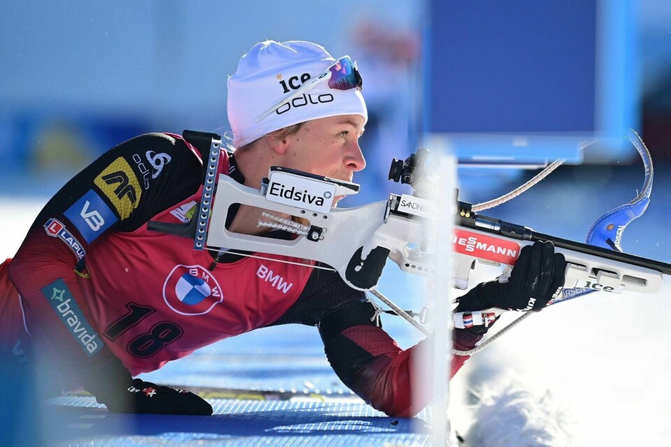 Tiril Eckhoff (30) taklet favorittstempelet, skjøt to fulle hus og fosset inn til gull på sprinten under VM i skiskyting i Pokljuka lørdag.