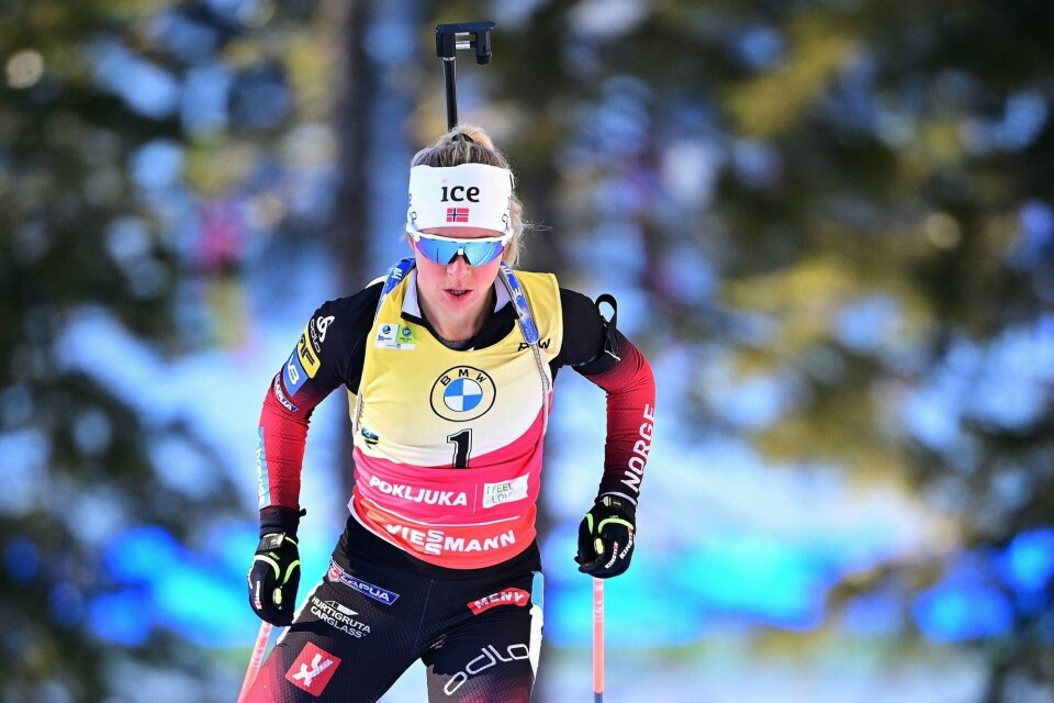 Skiskytter Tiril Eckhoff slo til med sitt tredje VM-gull på tre øvelser da hun vant søndagens jaktstart i Pokljuka.