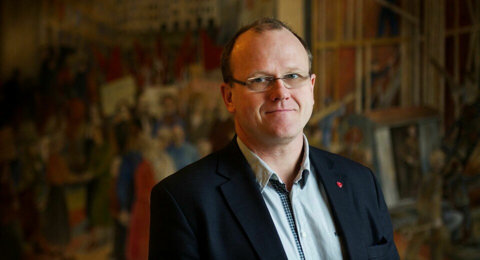 Leder av Oslo Ap, Frode Jacobsen, har lite til overs for at advokat Bettina Banoun blander seg inn i byrådets eiendomsskattepolitikk. Leder av Oslo Ap, Frode Jacobsen, har lite til overs for at advokat Bettina Banoun blander seg inn i byrådets eiendomsskattepolitikk.