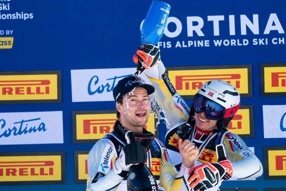 Sebastian Foss Solevåg og Henrik Kristoffersen sammen på pallen på alpin-VMs siste dag. Foto: Torstein Bøe / NTB