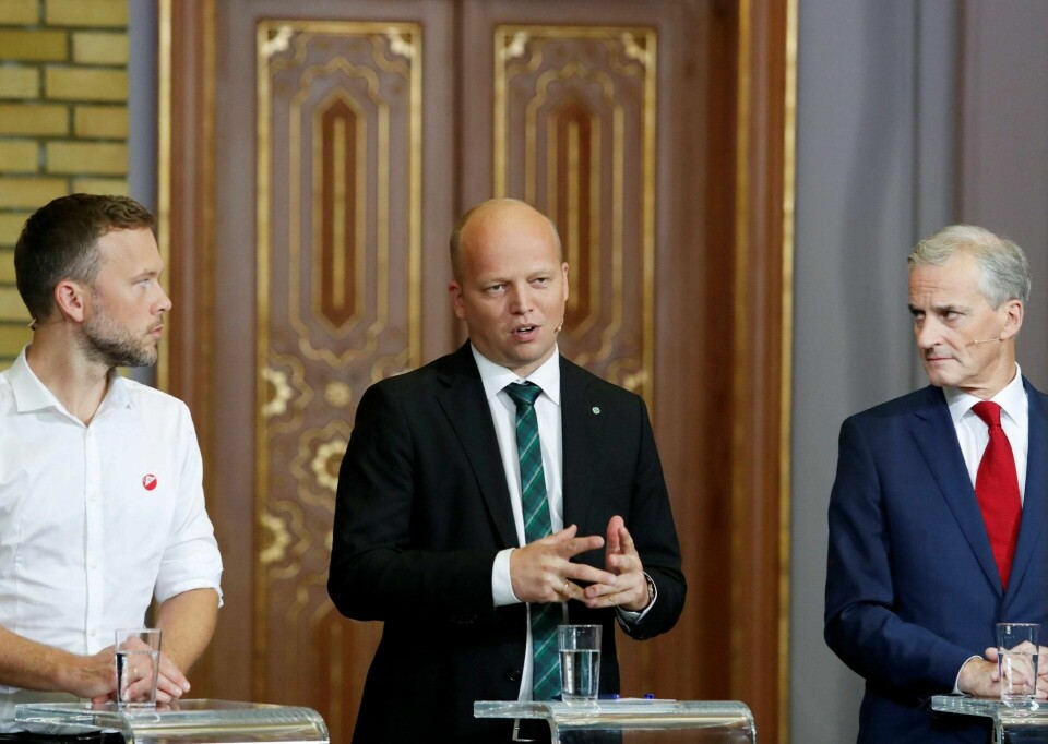 Audun Lysbakken (SV), Trygve Slagsvold Vedum (Sp) og Jonas Gahr Støre (Ap) under partilederdebatten på Stortinget etter kommune- og fylkesvalget i 2019. Uklarheten om regjeringsalternativet på rødgrønn side er en godbit for de borgerlige partiene, skriver Arne Strand. Foto: Terje Bendiksby/NTB
