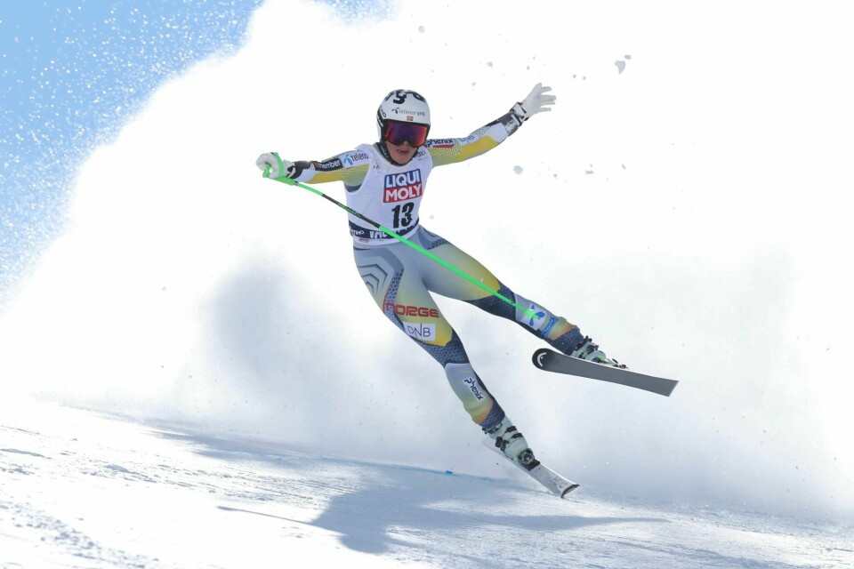 Alpinisten Kajsa Vickhoff Lie har ikke fått noen alvorlig skade utover beinbruddet som holder henne ute av drift det neste halvåret.