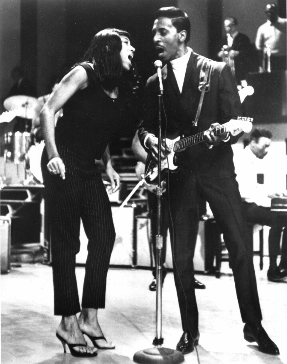 Tina og Ike Turner under en opptreden i 1966. Tina og Ike Turner