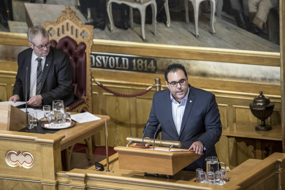 Masud Gharahkhani (Ap) kjenner ikke seg igjen i kritikken partiet Sentrum Viken kommer med.Foto: Berg-Rusten, Ole / NTB