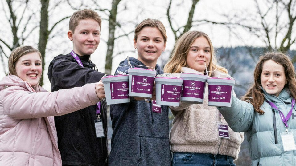 Støtt konfirmantenes innsamling, denne gangen heldigitalt! Gå til kirken.no/fredrikstad. Støtt konfirmantenes innsamling, denne gangen heldigitalt! Gå til kirken.no/fredrikstad.