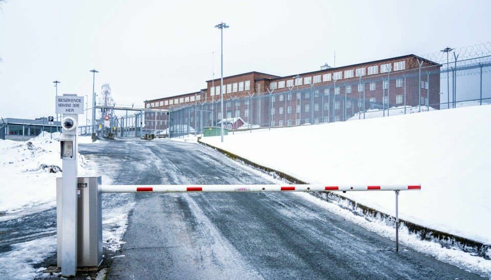 Viggo Kristiansen sitter som forvaringsdømt på Ila fengsel og forvaringsanstalt i Bærum. Han har snart sonet hele straffen på 21 år bak murene og har ikke vært prøveløslatt.