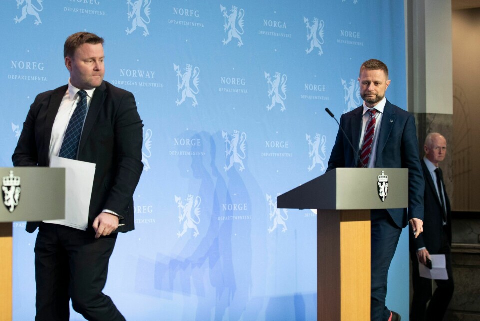 I kveld avholdes folkets spørretime med Espen Nakstad, Bent Høie og Geir Bukholm (i bakgrunnen). I kveld avholdes folkets spørretime med Espen Nakstad, Bent Høie og Geir Bukholm (i bakgrunnen). Foto: Berit Roald / NTB