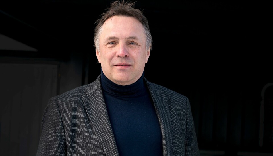 Fylkesordfører Tore Onshuus Sandvik Trøndelag mener at regjeringen burde innføre reiseforbud fra områder med høy smitte til områder med lav smitte.