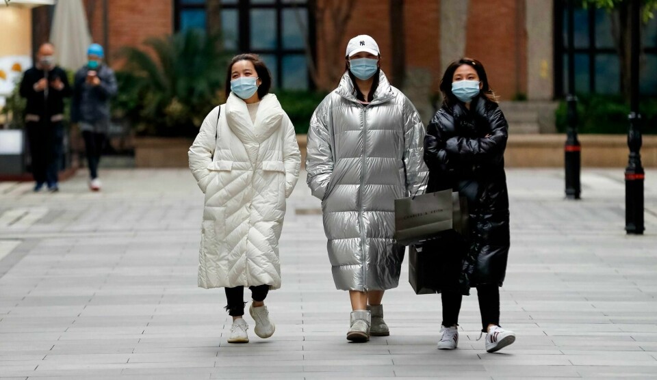 Etter nesten tre måneders lukking kan innbyggere i den kinesiske byen Wuhan igjen gå ut og få besøk etter utbruddet av koronavirus. Nå frykter imidlertid myndighetene en ny bølge av viruset og ber igjen folk om å holde seg hjemme.