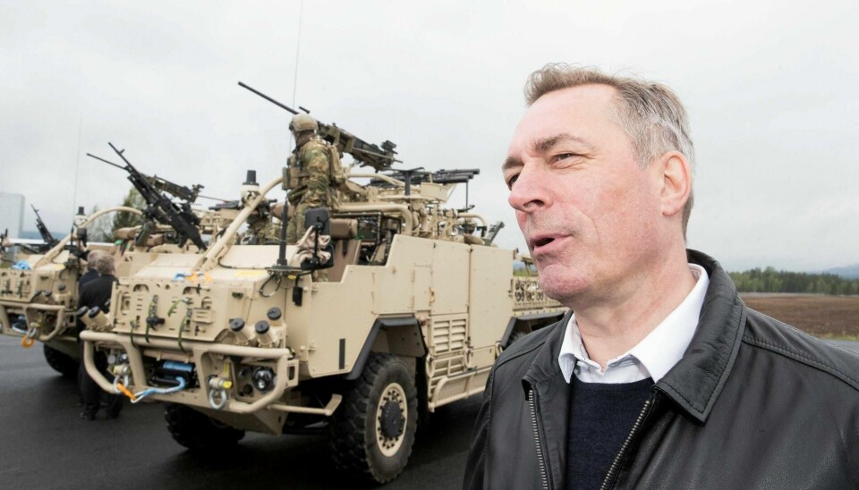 Forsvarsminister Frank Bakke-Jensen er ikke på linje med resten av regjeringen, skriver Danel Hammer. Foto: Terje Pedersen/NTB scanpix