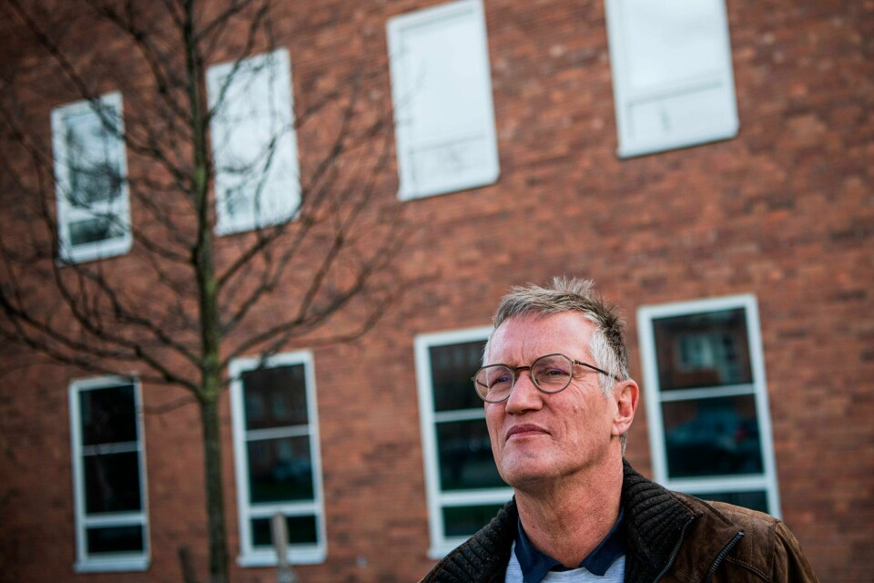 – Jeg tror både Danmark og Norge er meget bekymret for hvordan de skal hindre at en bølge kommer når de begynner å åpne opp samfunnet igjen, sier Tegnell.