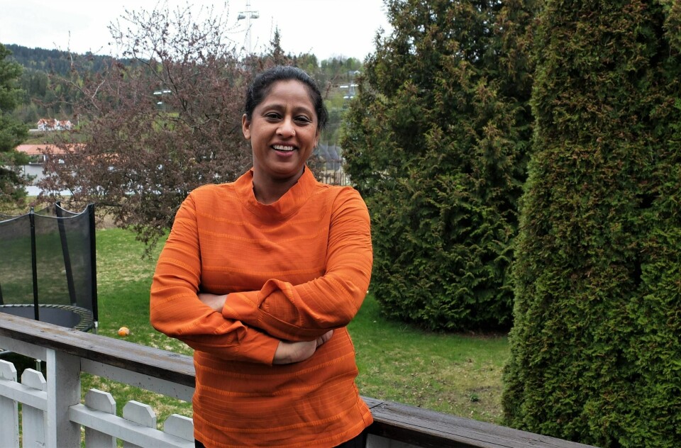 Nasim Rizvi, gift fembarnsmor, barnemat-gründer, nestleder i Buskerud Innvandrerråd og kompetanserådgiver for studieforbundet AOF, forteller hvordan korona-krisen har satt en stopper for det meste av sosialt samvær under fastemåneden ramadan. Hun er slett ikke sikker på hvordan de skal feire id, som vanligvis innebærer bønnesamling i moskeen, gjestebud og besøk av - og hos - venner og familie.