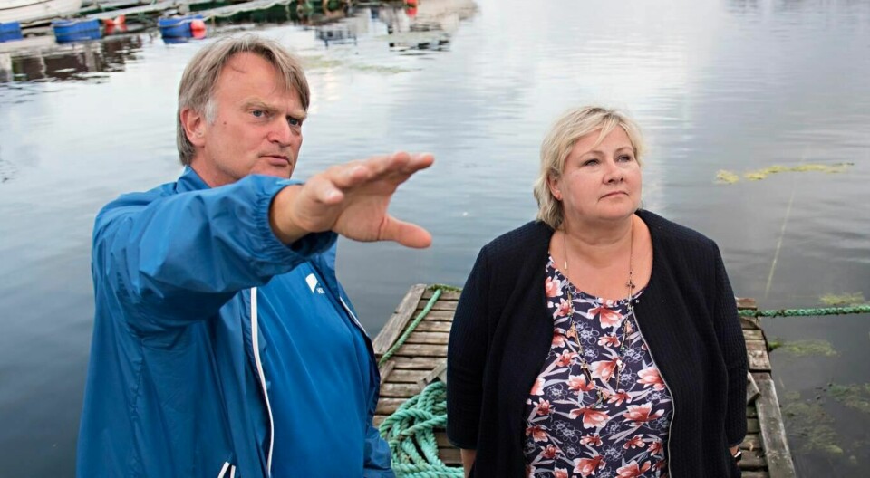 Høyres Ove Trellevik har liten tro på at det blir vedtatt en løsning for Moria-barna i Stortinget tirsdag. Her driver han valgkamp sammen med statsminister Erna Solberg.