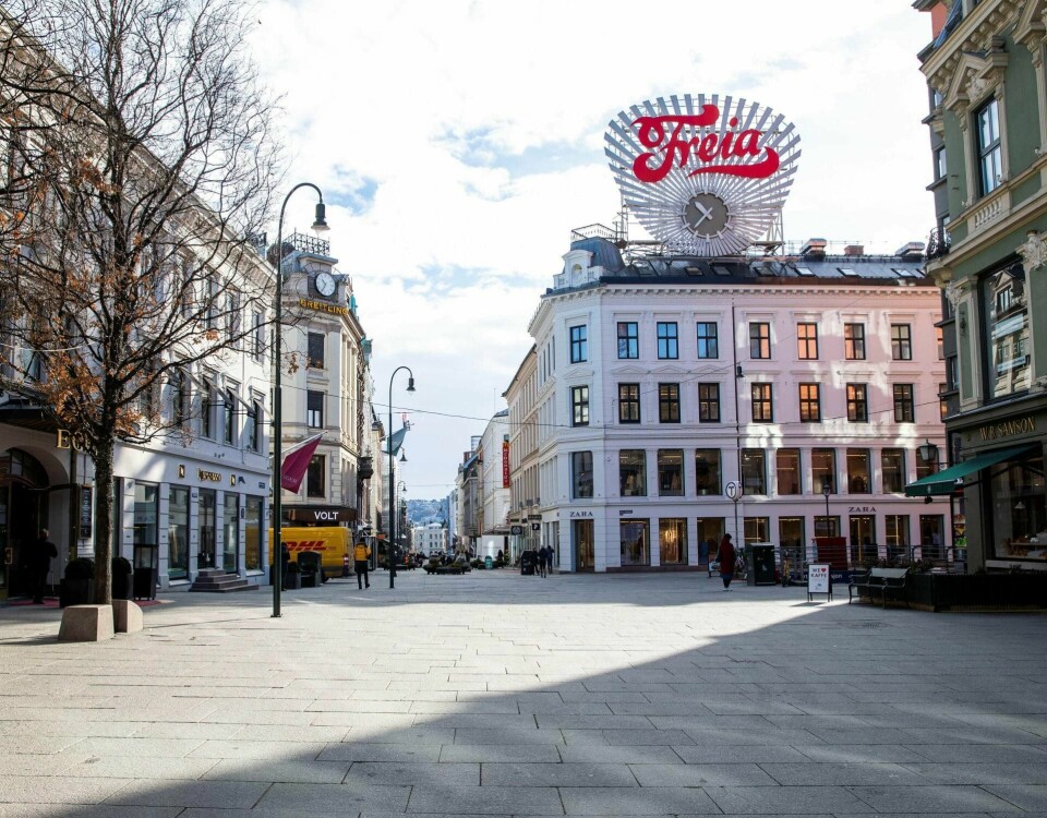 Penger brukt i egne gater er investeringer, ikke bare tomt forbruk, skriver vår kommentator. Her er Egertorget på Karl Johans gate i Oslo en nesten folketom koronafredag. Foto: Håkon Mosvold Larsen/NTB scanpix