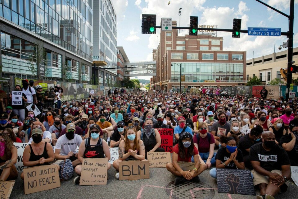 Demonstranter har satt seg ned i gatene over hele USA, her fra Pittsburgh, Pennsylvania. Foto: Mariane R. Staab/NTB scanpix