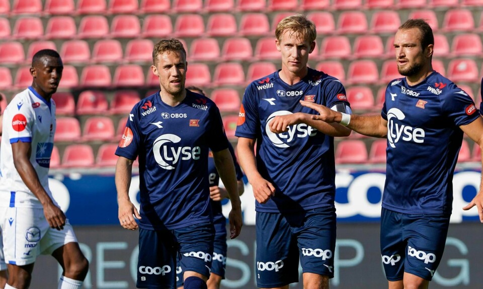 Viking-spillere jubler etter 1-0 målet i treningskampen i fotball mellom FK Haugesund og Viking på Haugesund stadion. Foto: Jan Kåre Ness / NTB scanpix