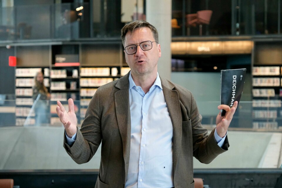 Biblioteksjef Knut Skansen gleder seg til å invitere lånere inn i biblioteket fra og med klokka 18 førstkommende torsdag. Foto: Mode Steinkjer Biblioteksjef Knut Skansen gleder seg til å invitere lånere inn i biblioteket fra og med klokka 18 førstkommende torsdag. Foto: Mode Steinkjer