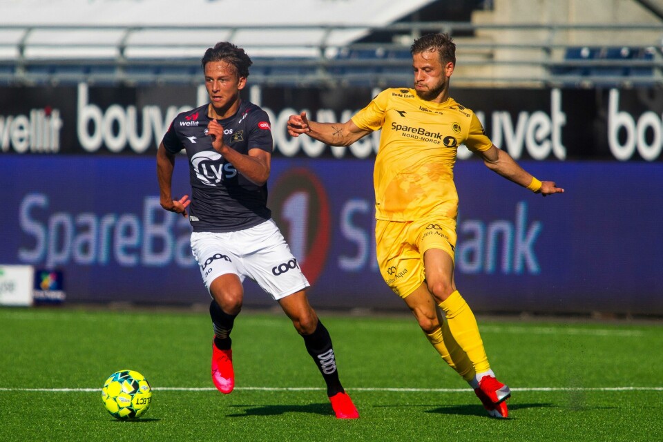 Vikings Adrian Pereira i duell med Philip Zinckernagel under eliteseriekampen i fotball mellom Viking og Bodø Glimt på Viking stadion. Foto: Carina Johansen / NTB scanpix Stavanger 20200616. Vikings Adrian Pereira i duell med Philip Zinckernagel under eliteseriekampen i fotball mellom Viking og Bodø Glimt på Viking stadion.Foto: Carina Johansen / NTB scanpix
