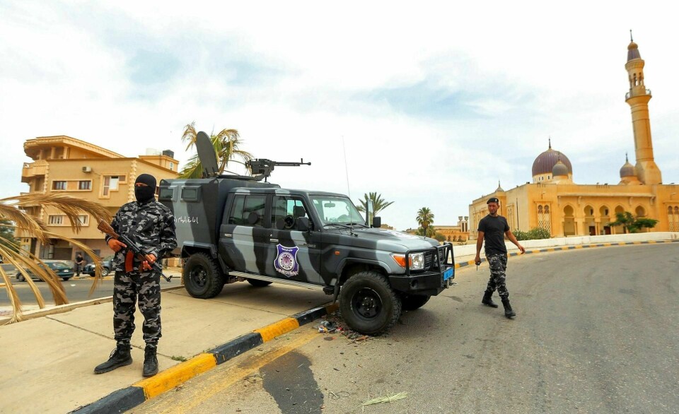 Land som tidligere hadde samme statsleder i flere tiår, som Libya, opplever nå lovløse tilstander. I Libyas hovedstad Tripoli har den fungerende myndigheten i månedsvis vært i harde kamper med opprørere. Foto: Mahmud Turkia/NTB scanpix