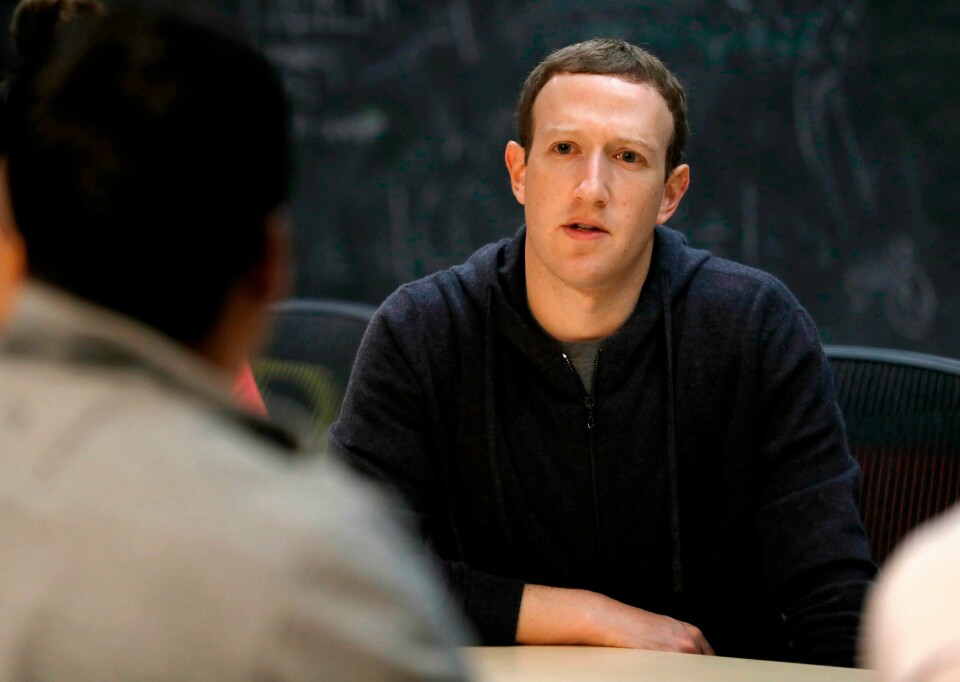 Zuckerberg forsvarer Facebooks forretningsmodell