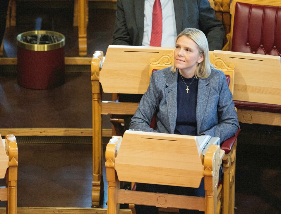 Sylvi Listhaug (Frp) leverte fire unnskyldninger fra Stortingets talerstol etter det omstridte Facebook-innlegget om Ap og terroristers rettigheter, men måtte likevel gå av som justisminister da flertallets tillit var borte. Nå vender hun tilbake til Stortinget som medlem av helse- og omsorgskomiteen.